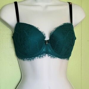Victoria's Secret lightly lined lace & velvet demi bra size 32EE NWT
